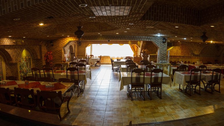 رستوران 4 هتل آپارتمان جام جم شیراز
